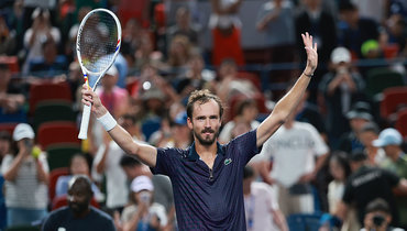 Медведев — в полуфинале на втором турнире подряд. Россиянин выходит из кризиса?