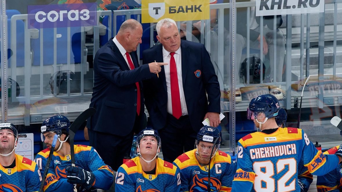 Тренеры «Шанхай Дрэгонс» Жерар Галлан и Майк Келли.