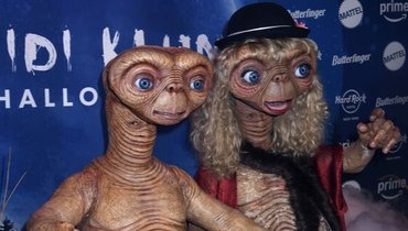 Волан-де-Морт и клоун Пеннивайз: самые ужасные костюмы селебрити на Хэллоуин