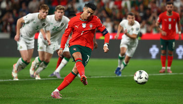 Келлехер отменил великий рекорд Роналду, у Холанна снова хет-трик, Испания и Италия уверенно победили