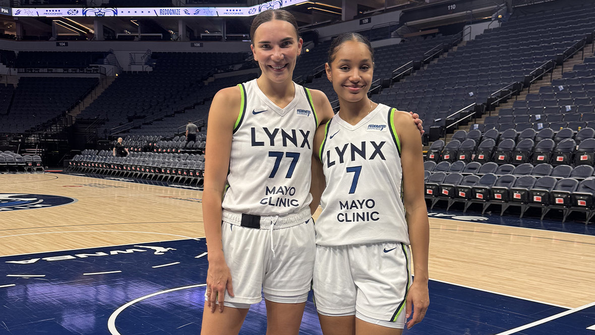 Мария Клюндикова и Олаири Косу.