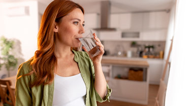 Миф о питье воды во время еды.