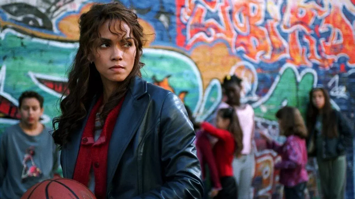 Кадр из фильма «Женщина-кошка», реж. Питоф, Warner Bros. Pictures