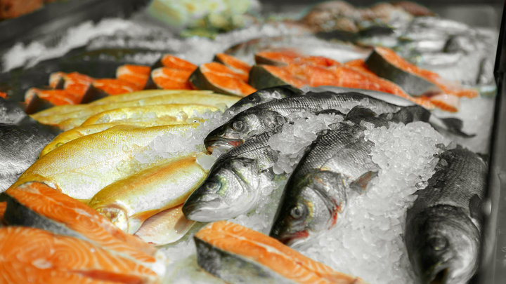 Рыба на прилавке