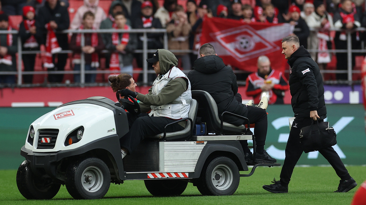 Футболка для Симоняна, травма Бабича, удаление Джику: ничья «Спартака» и «Ростова»