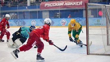 В Первоуральске идет турнир по мини-хоккею с мячом. Что это за вид спорта?