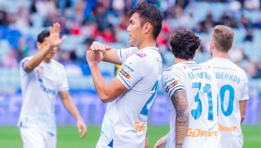 Защитник «Зенита» Нуралы Алип открыл счет в матче РПЛ с «Сочи» (3:0) 19 октября 2025 года.