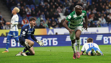 Нападающий «Ахмата» Эгаш Касинтура забил второй гол в ворота «Динамо» (2:2) в матче РПЛ 19 октября 2025 года.