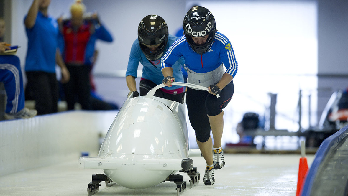 Октябрьский переворот в бобслее и скелетоне. Международной федерации придется допускать россиян после судов?