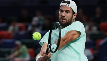 Хачанов проиграл Грикспуру на старте турнира в Вене