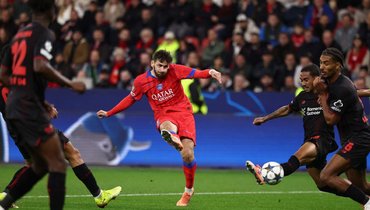 Сумасшедшая победа «ПСЖ», «Барса» разбила «Олимпиакос» после спорного удаления, «Наполи» унижен в Эйндховене