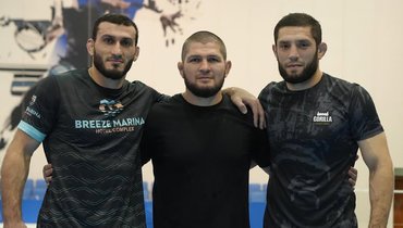 «Хабиб далеко не на пенсии. Он борется по 50 минут в день, смог бы стать чемпионом в 84 кг»