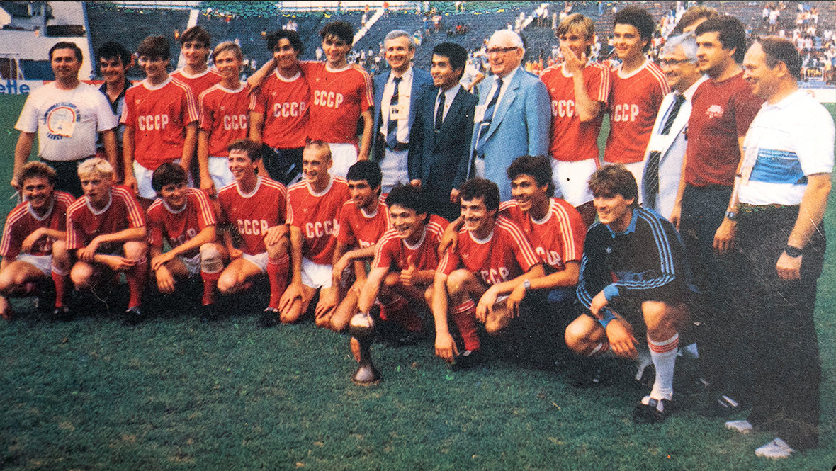 Юношеская сборная СССР — чемпион мира 1987.