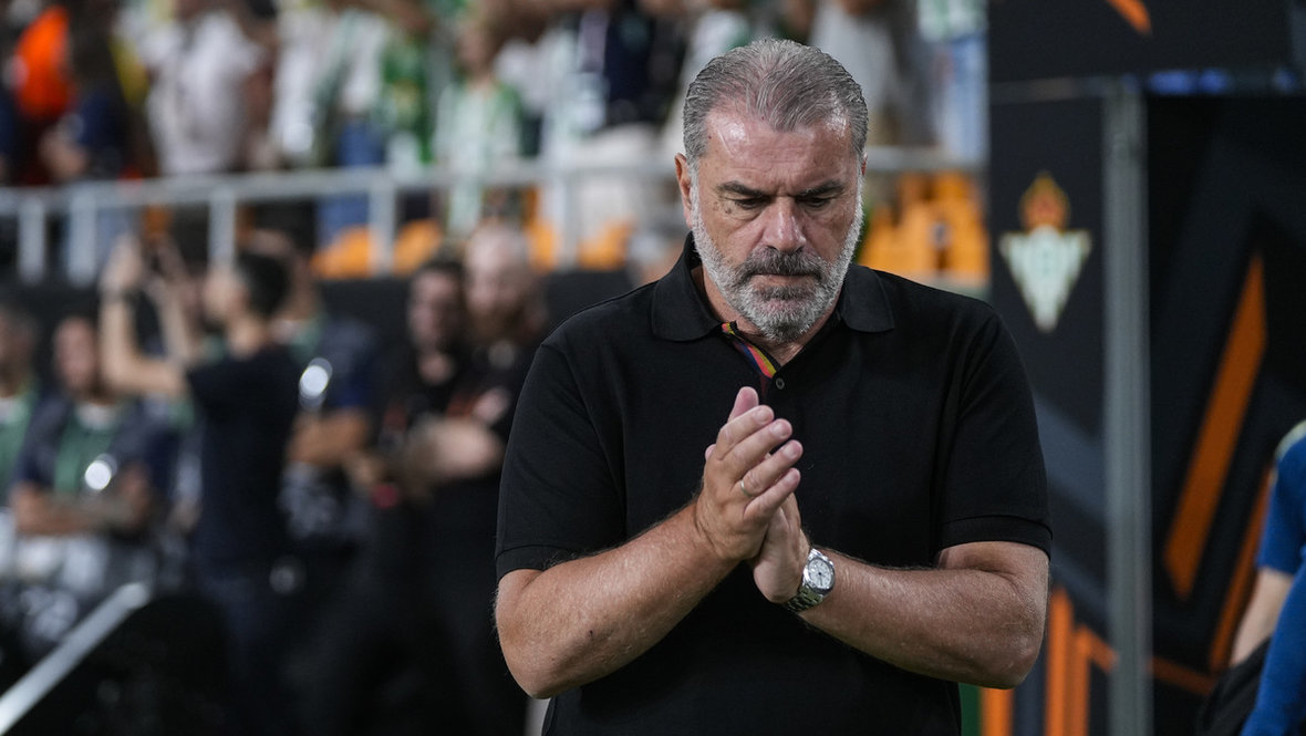 Ангелос Постекоглу («Ноттингем Форест»).