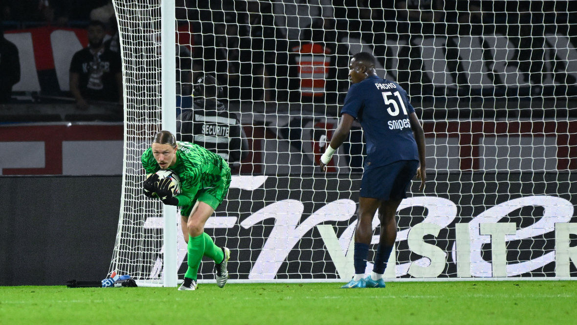 Вратарь «ПСЖ» Матвей Сафонов.