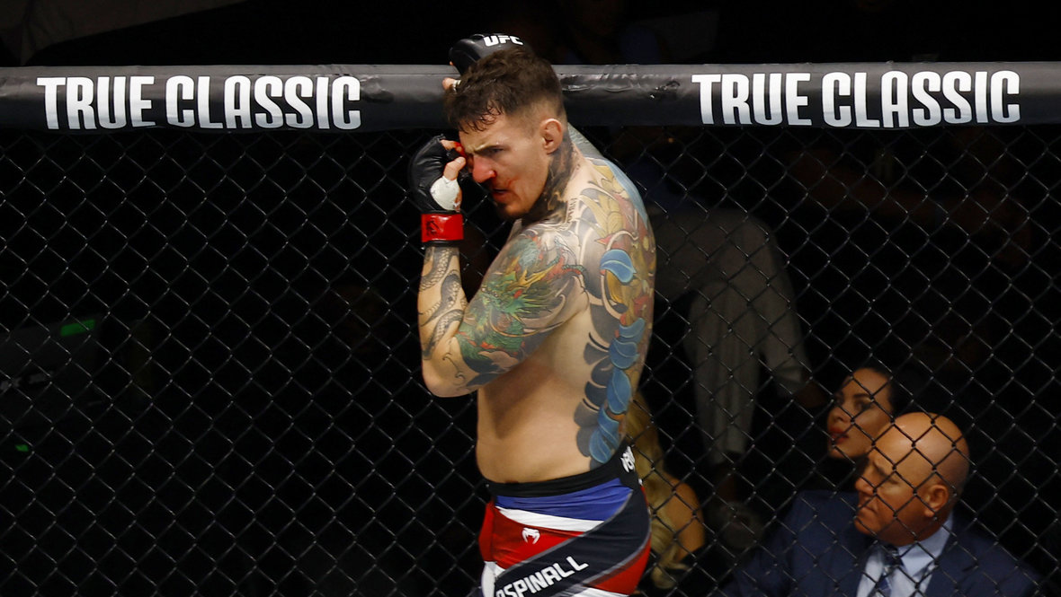 Том Аспиналл.