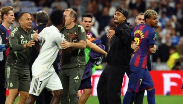 Футболисты «Реала» и «Барселоны» подрались после матча 10-го тура Ла лиги 26 октября.