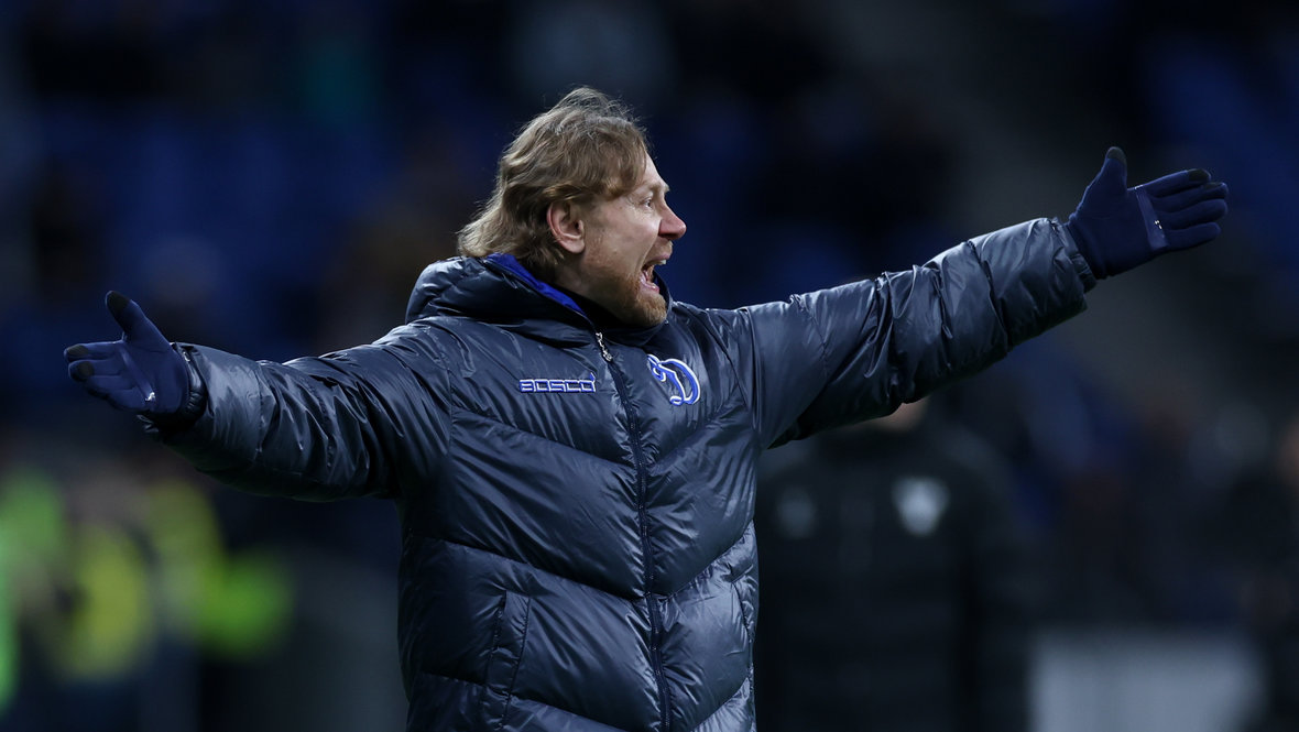 Валерий Карпин.