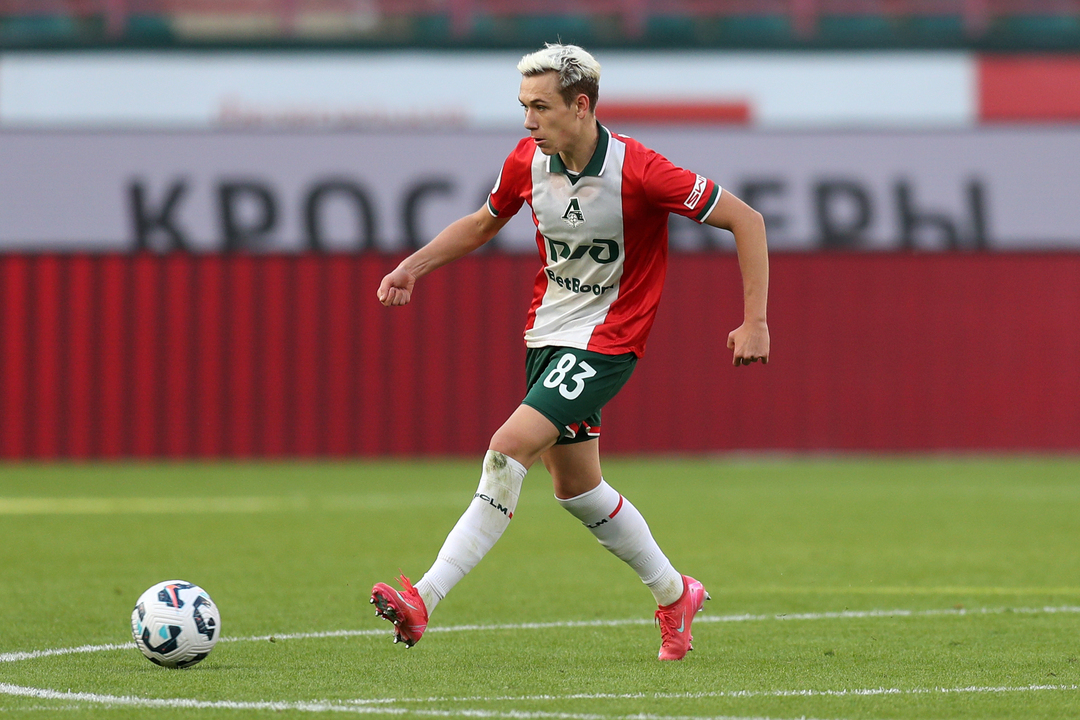 Полузащитник «Локомотива» Алексей Батраков.
