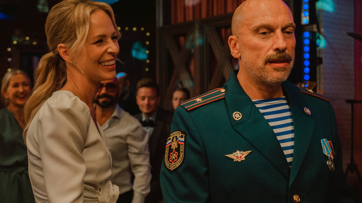 Кадр из фильма «Елки 12», реж. Ольга Долматовская, Андрей Силкин, Борис Дергачев и др., Базелевс Продакшн, Тумач Продакшн