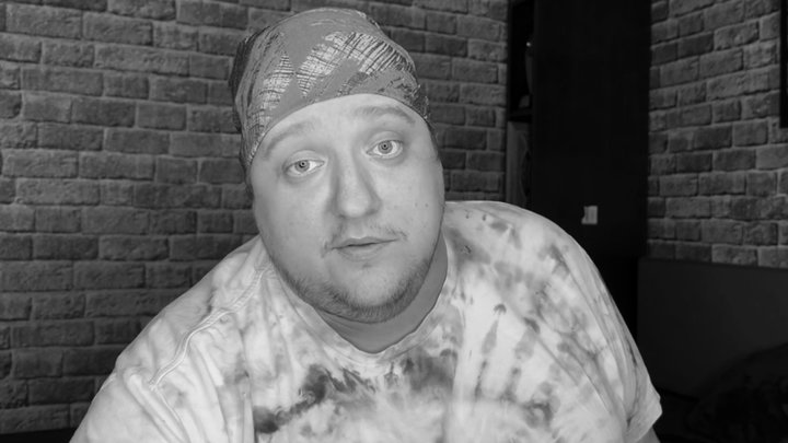 Роман Попов