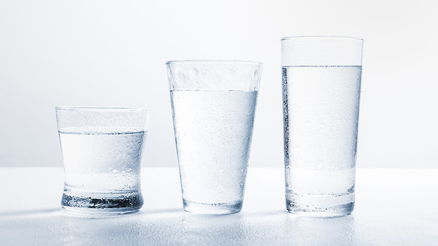 Стаканы с водой