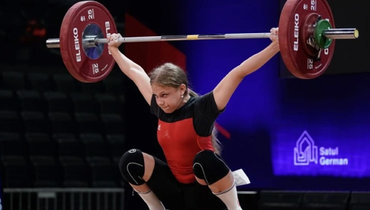 Очередная провокация. Штангистка с Украины отказалась от фото с россиянкой на юниорском ЧЕ