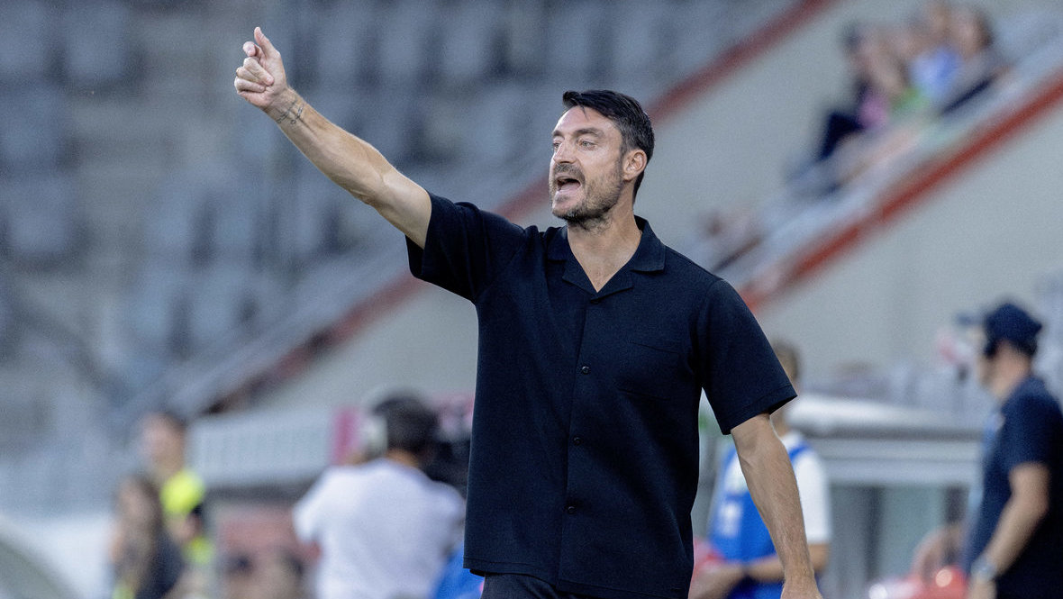 Альберт Риера.