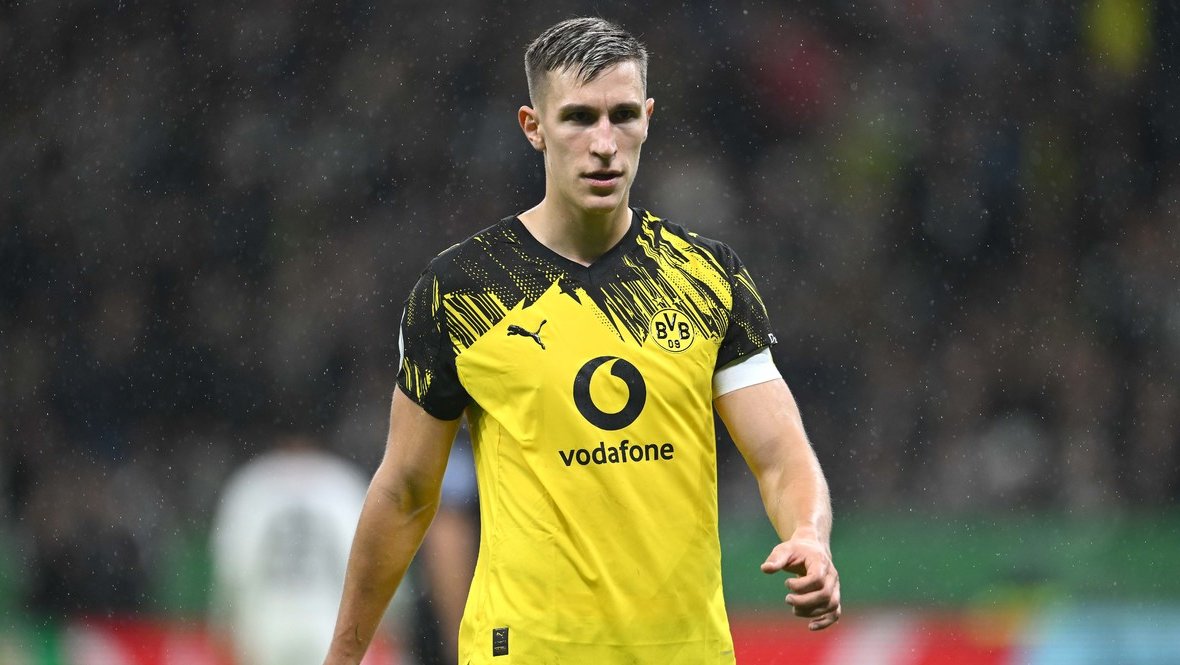 Нико Шлоттербек («Боруссия» Дортмунд).