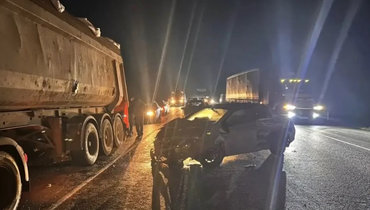 Детская хоккейная команда попала в смертельное ДТП в Ростовской области. Шесть юных спортсменок пострадали, двое участников аварии погибли