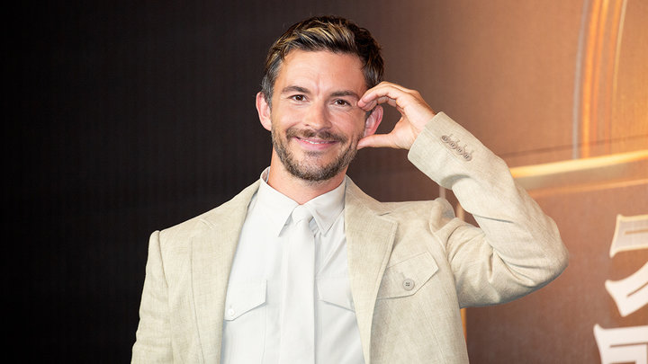 Джонатан Бейли