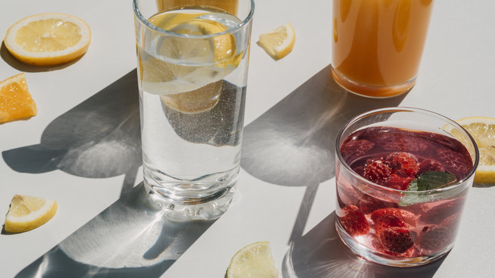 Стаканы с напитками