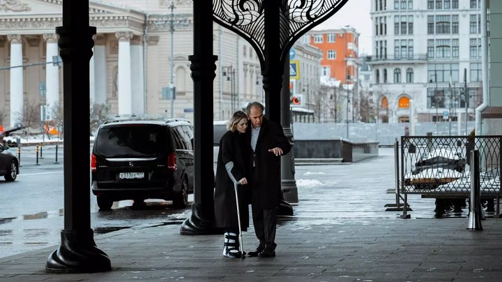 Кадр из сериала «Золотое дно», реж. Илья Ермолов, «Иви», START