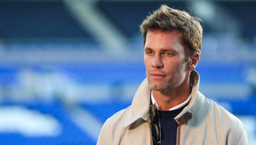 «Моей семье подарили второй шанс». Легенда НФЛ Том Брэди клонировал свою собаку — не все остались в восторге