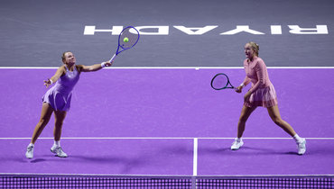 Андреева / Шнайдер — Синякова / Таунсенд: онлайн-трансляция матча WTA Finals