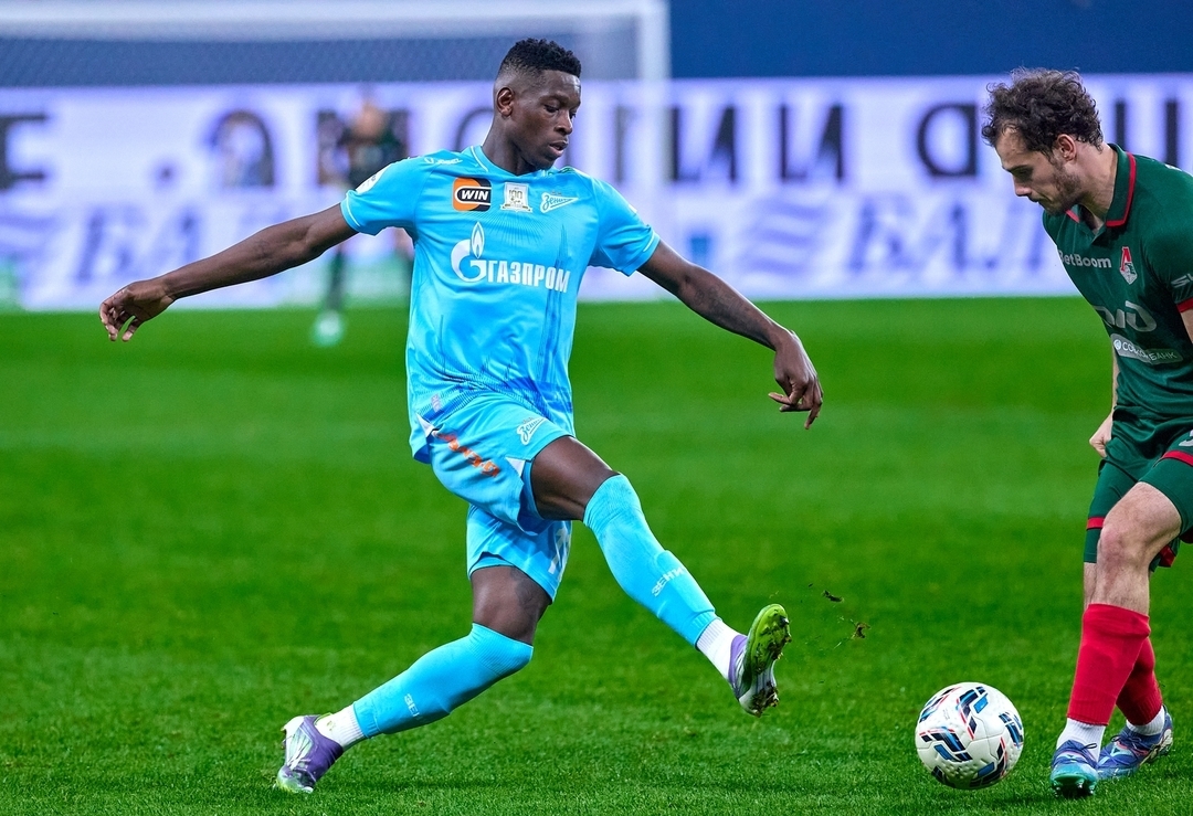 Нападающий «Зенита» Луис Энрике.