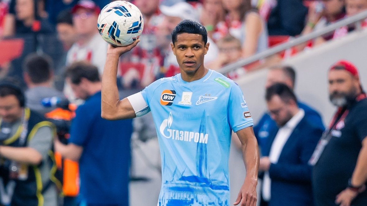 Дуглас Сантос («Зенит»).