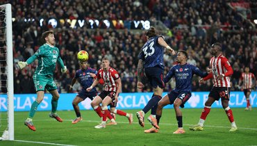 Сумасшедшие развязки в матчах «МЮ» и «Арсенала», «Милан» упустил шанс стать лидером, «Монако» провалил игру с конкурентом