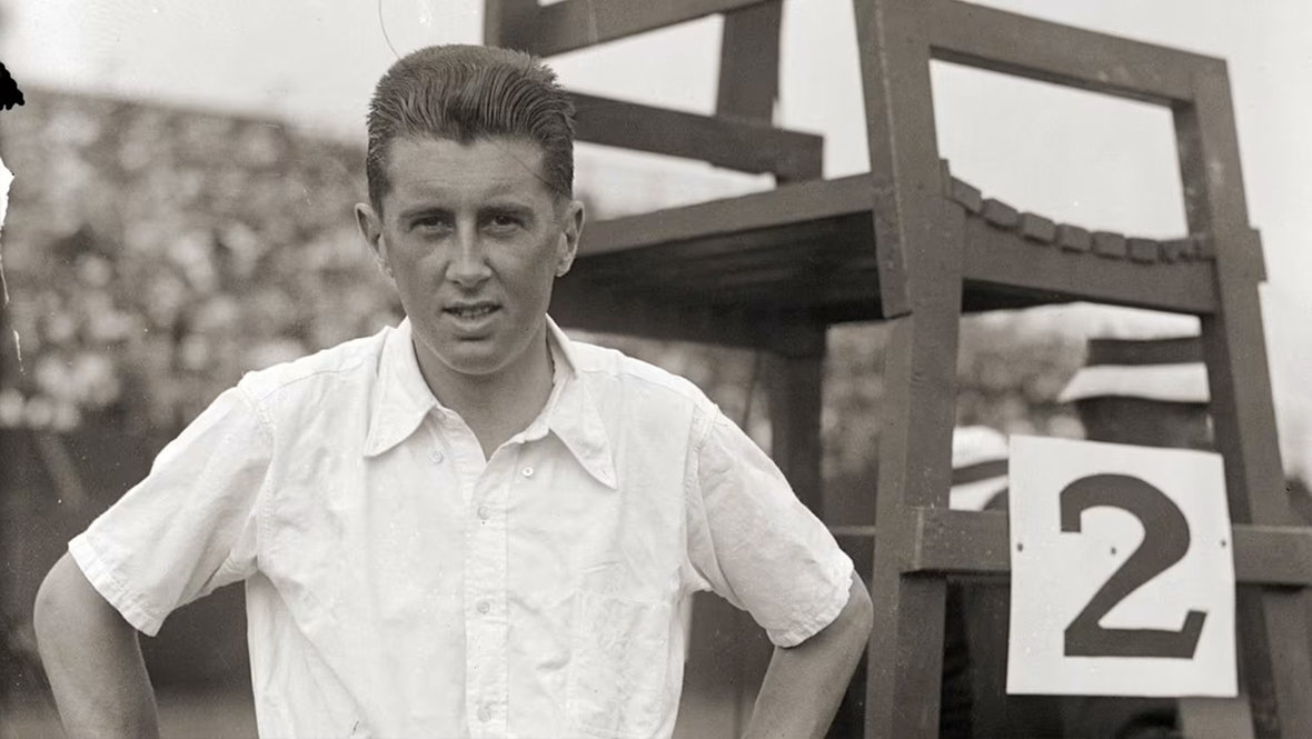 Он пережил крушение «Титаника», отказался от ампутации ног ради тенниса — и реализовал мечту