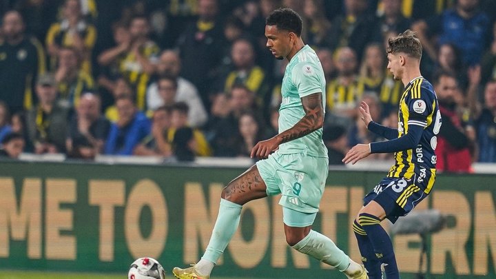 Помните Онугху? У россиянина второй дубль в чемпионате Турции — теперь в матче с «Фенербахче»