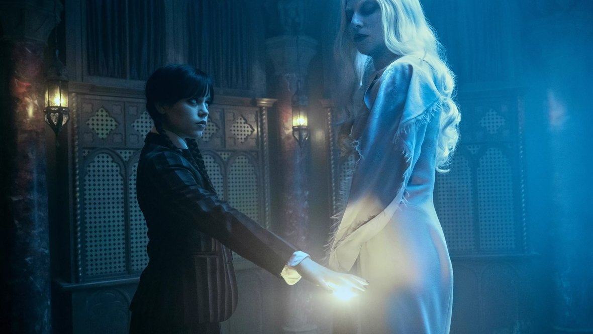 Кадр из сериала «Уэнсдей», создатели Альфред Гоф, Майлз Миллар, режиссер Тим Бертон, Netflix