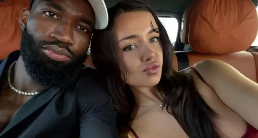 Муми Нгамале и блогер Nikki Seey.