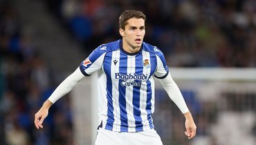 «Лион» заинтересовался Захаряном