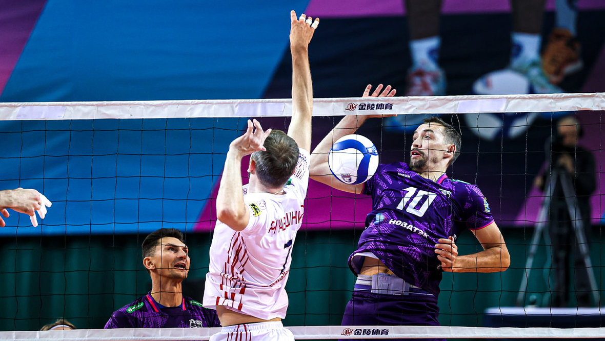 Сергей Савин (справа).