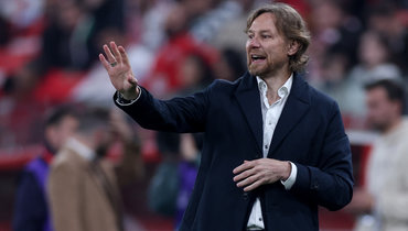 Валерий Карпин.