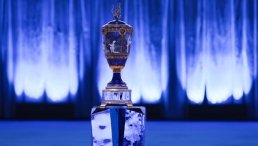 Кубок турнира.