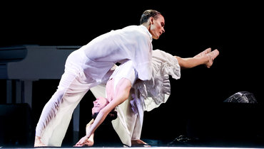 Медведева выходит замуж — танцор Гайнутдинов сделал ей предложение руки и сердца