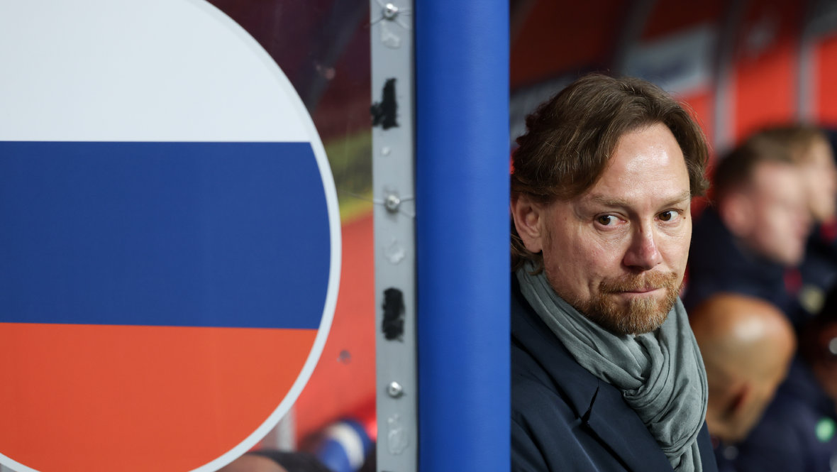 Валерий Карпин.