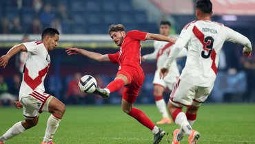 Сборная России сыграла вничью с Перу (1:1) в товарищеском матче 12 ноября.