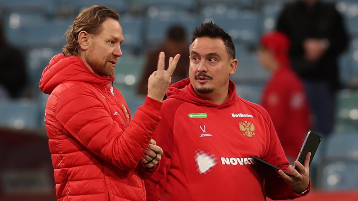 Сборная перед Чили: ручной счет Карпина и растяжка Головина